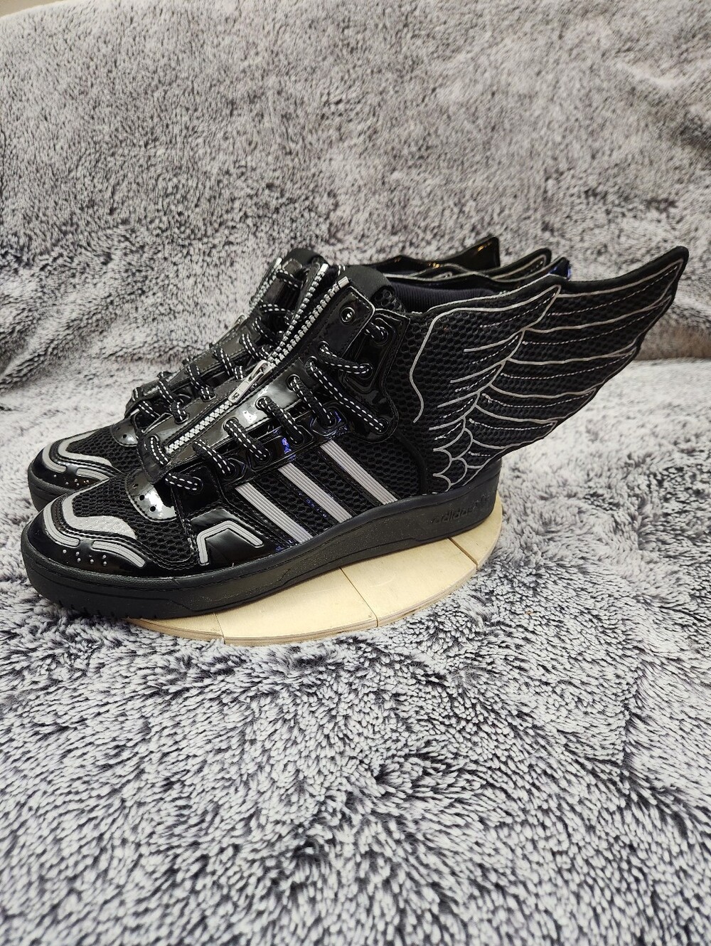 Adidas JS Wings 2.0 Jeremy Scott Mesh Black Mens Size 9 - Picture 4 of 9